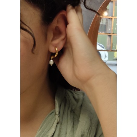 Leto pearl earrings