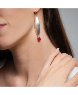 Small leaf earrings