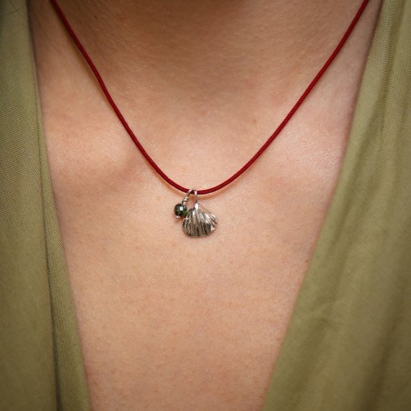 Shell necklace with cord
