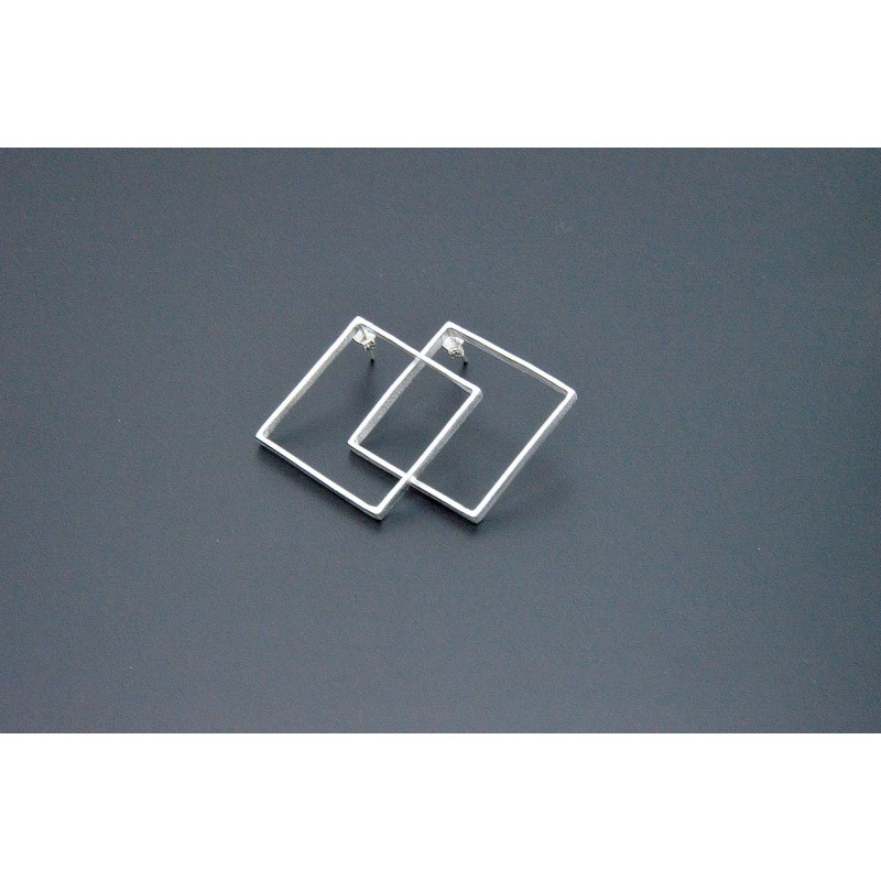 Small rhombus earrings